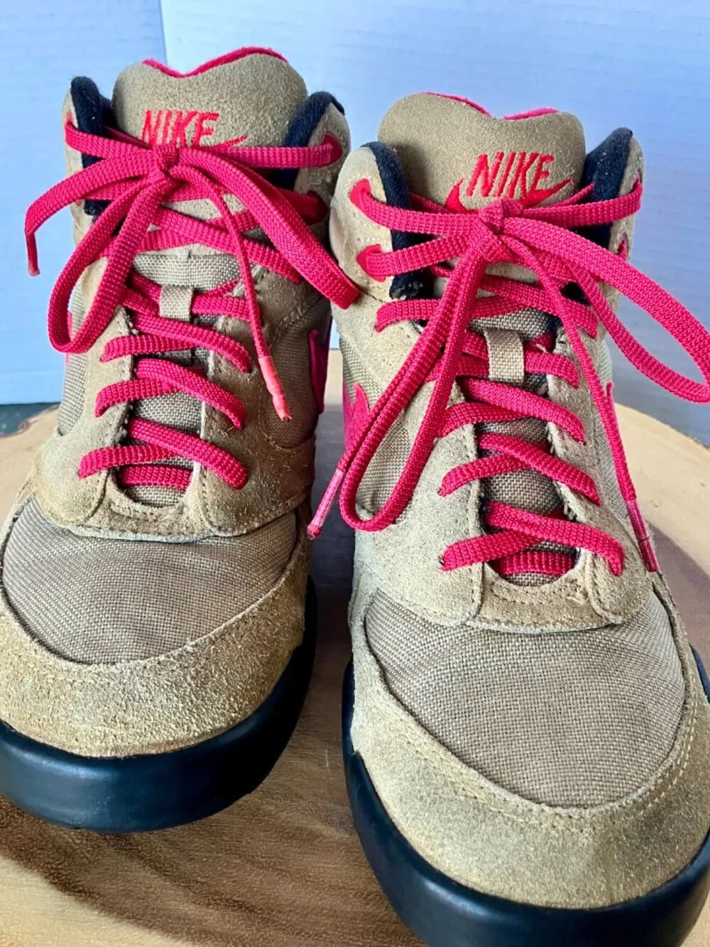 Vintage 90s CALDERA hiking boots size 7.5